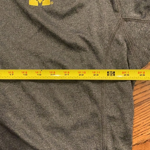 University of Michigan Pullover - Picture 8 of 8